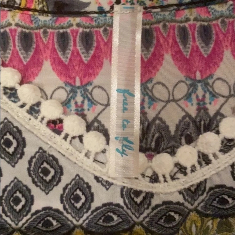 Patterned Romper - Picture 2 of 4